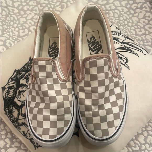 Vans Checkered Slip-On Shoes - Picture 2 of 7
